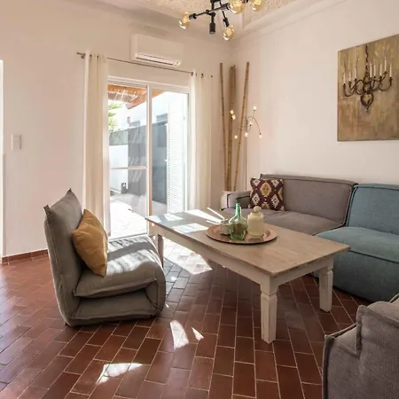 Casa Arroio By Portucasa 別荘